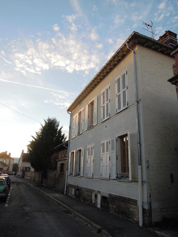 Appart'Hotel De La Tour Troyes Bilik gambar